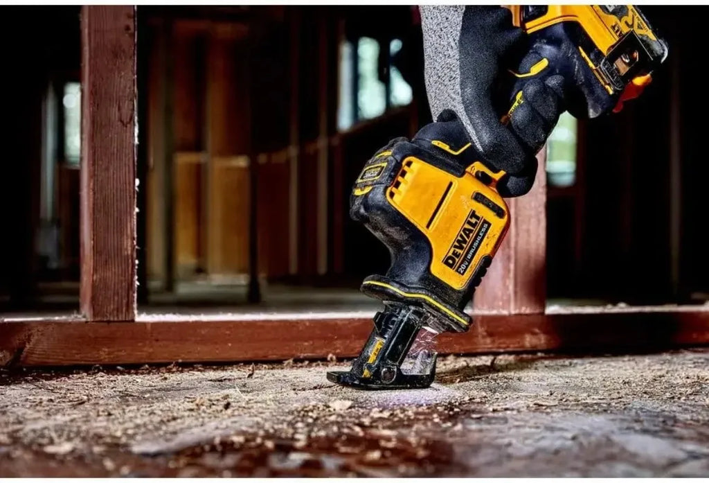 DEWALT DCS369 20V MAX* Reciprocating Saw,One-Handed,Cordless,The Multi - Tasking Powerhouse for Swift Wood,Metal & Pipe Cutting”